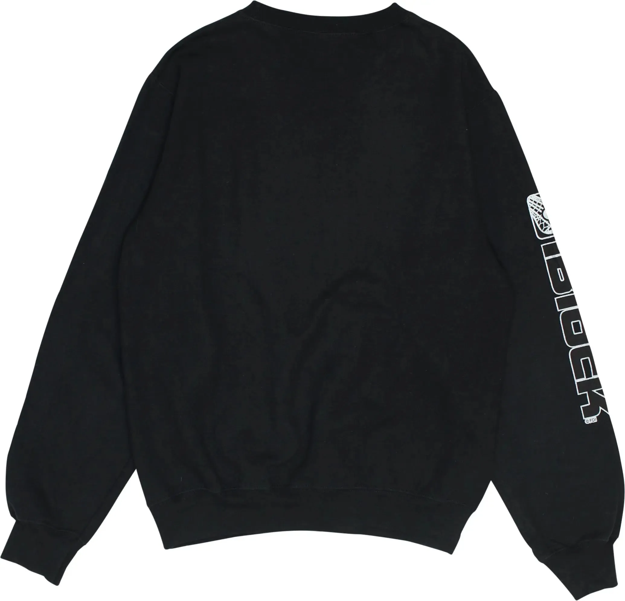 Black Sweater | ThriftTale