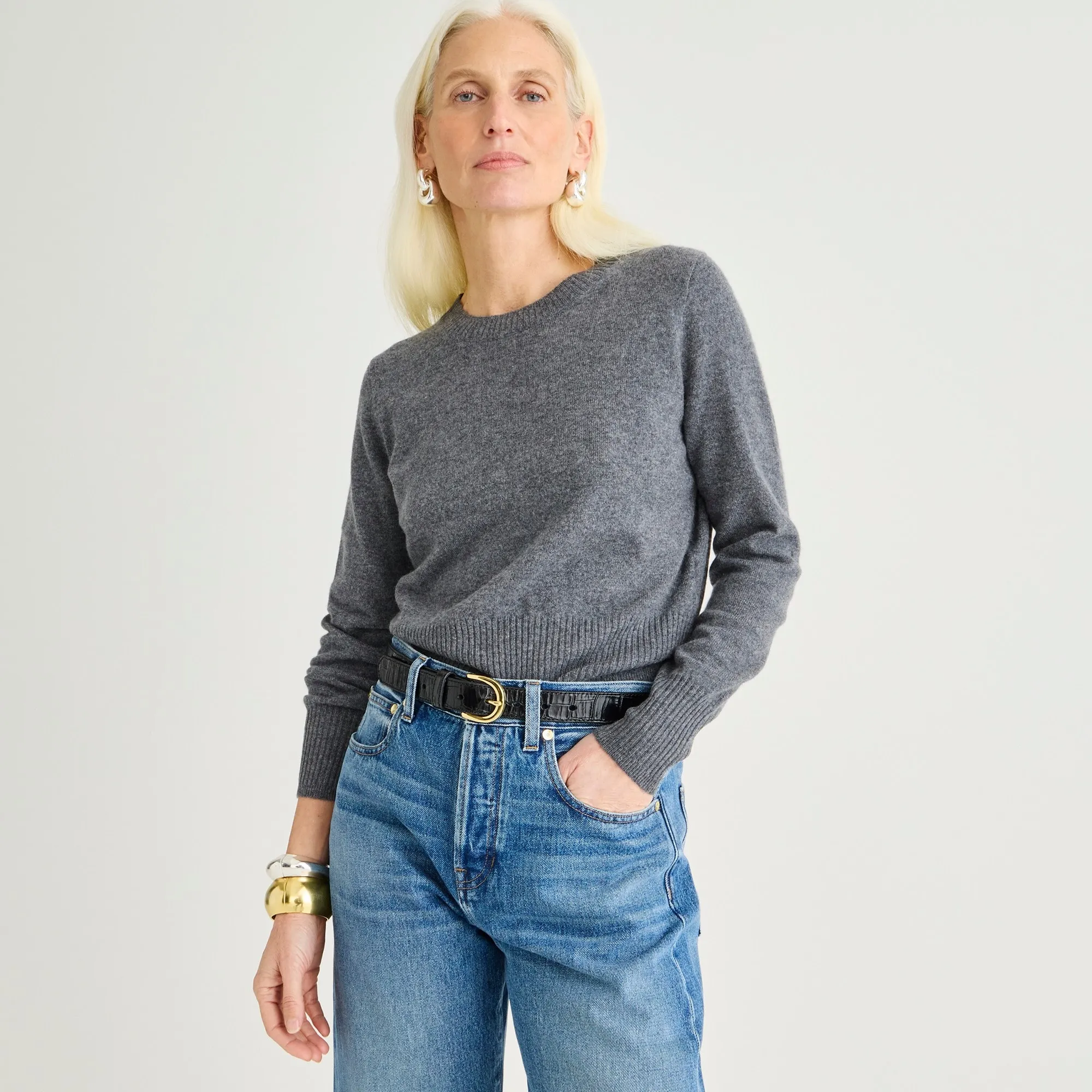 Cashmere shrunken crewneck sweater