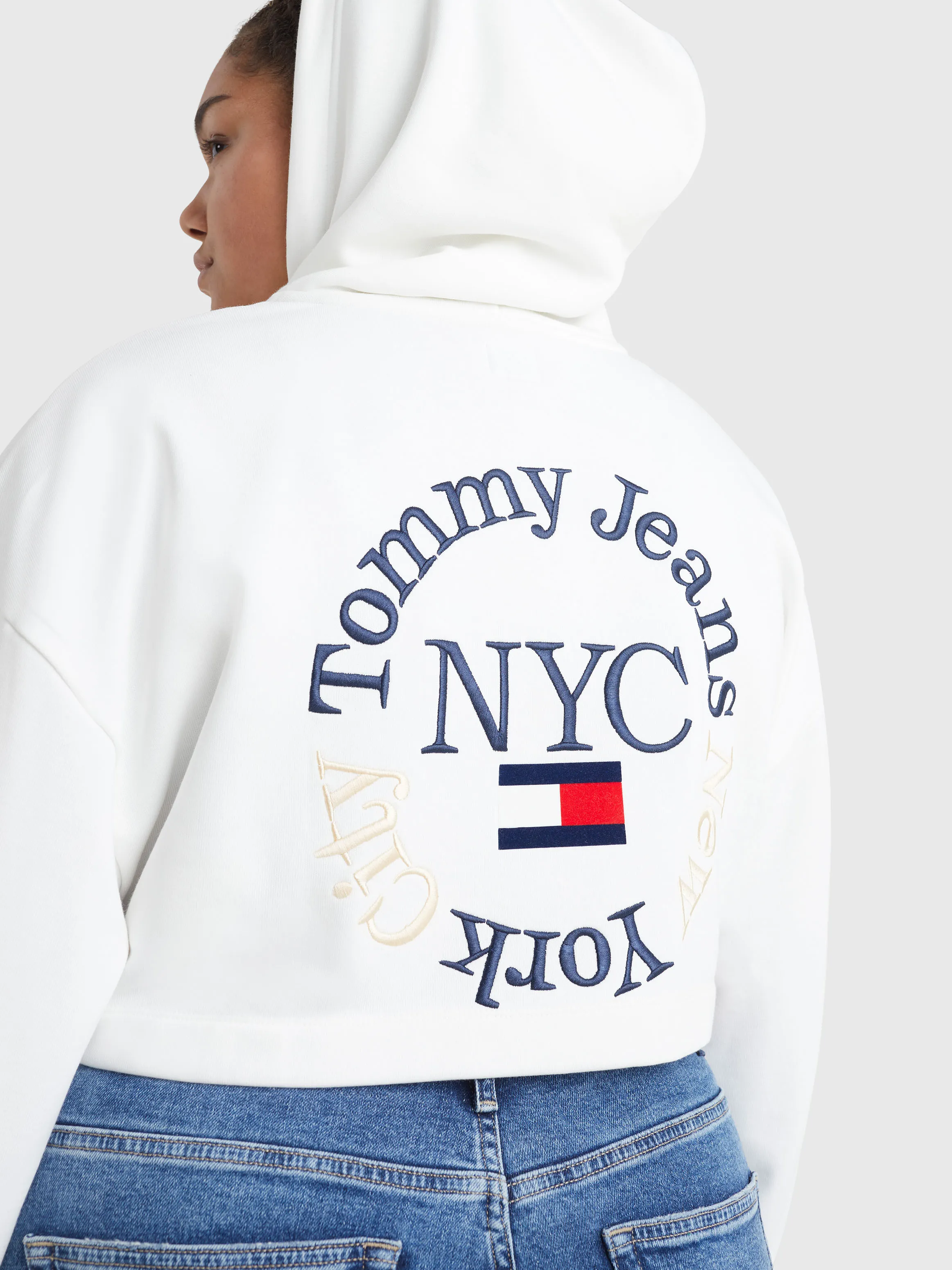 Curve Timeless Logo Super Cropped Hoodie | Sweatshirts & Hoodies | Tommy Jeans