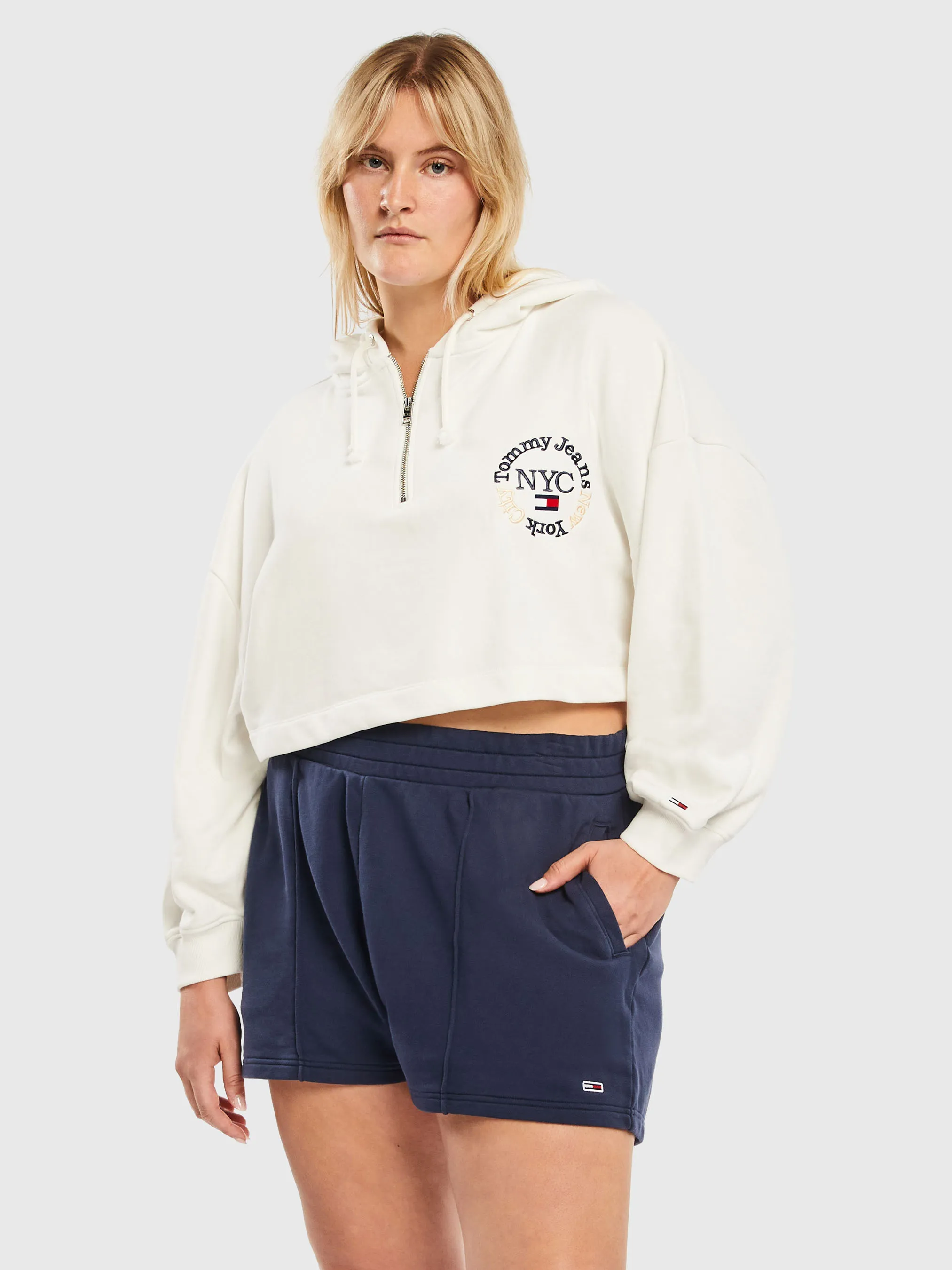 Curve Timeless Logo Super Cropped Hoodie | Sweatshirts & Hoodies | Tommy Jeans